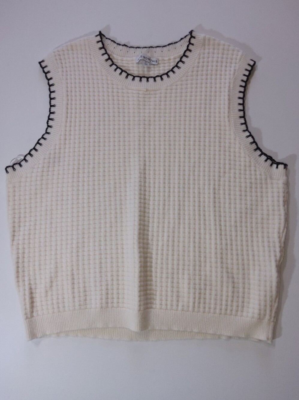 And Now This Sleeveless Sweater Vest Womens 3X White Waffle Knit Black‎ Fringe